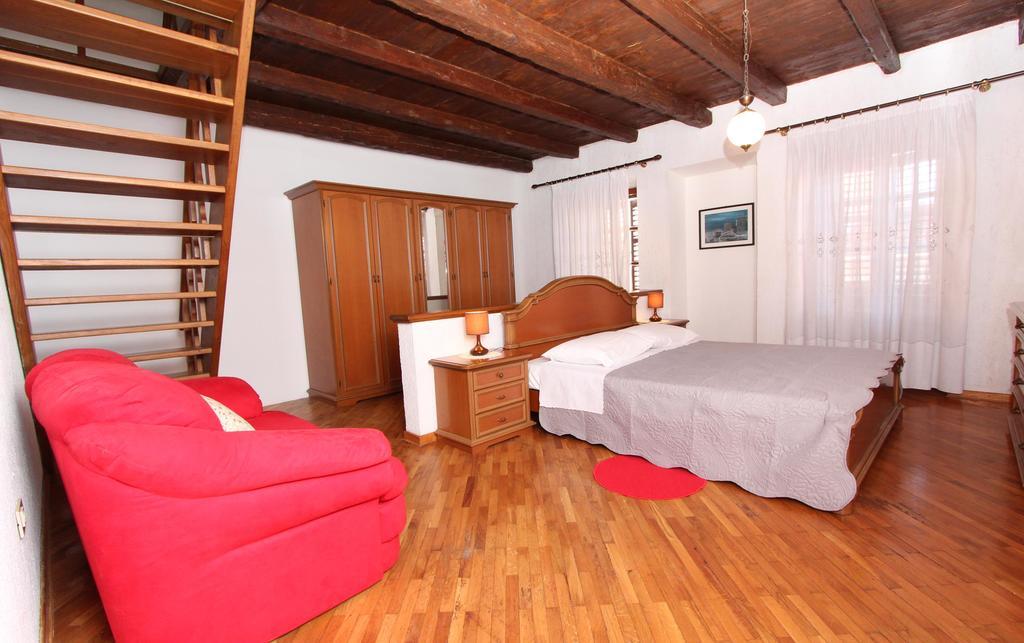 Apartments Ive Rovinj Bagian luar foto
